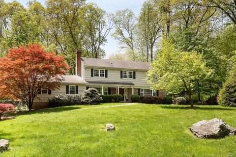 3 Hooper Rd, Westport, CT 06880