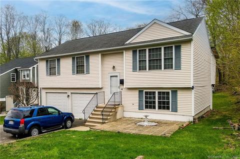 110 Beverly Ave, Waterbury, CT 06704