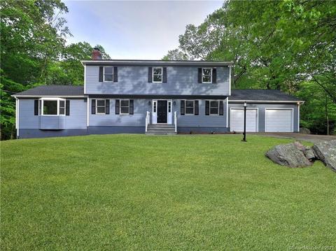 1580 N Peters Ln, Stratford, CT 06614