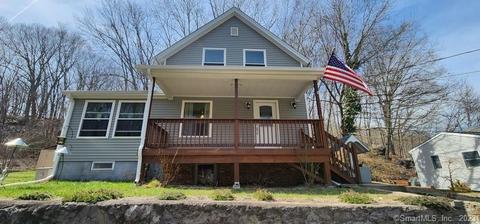 15 Hoover Ave, Norwich, CT 06360