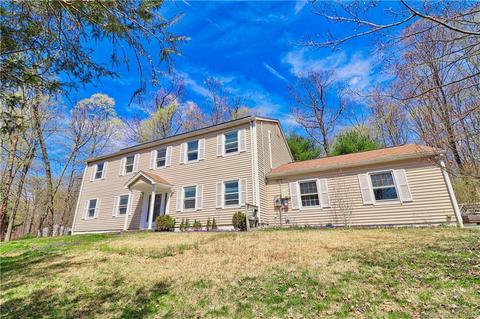 525 Community House Rd, Southbury, CT 06488