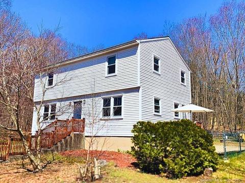 64 New London Rd, Salem, CT 06420