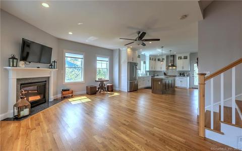 10 Derby Ave, Milford, CT 06460