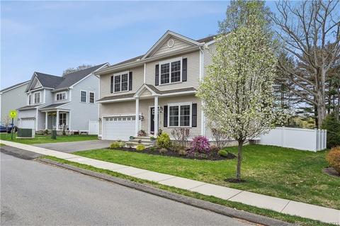 6 Hillcrest Dr, Southington, CT 06489