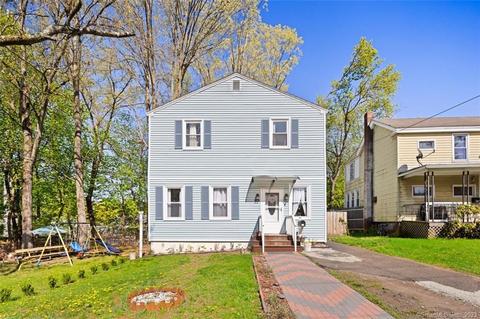 63 Pine St, Manchester, CT 06040