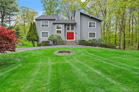 28 E Ridge Rd, Stamford, CT 06903