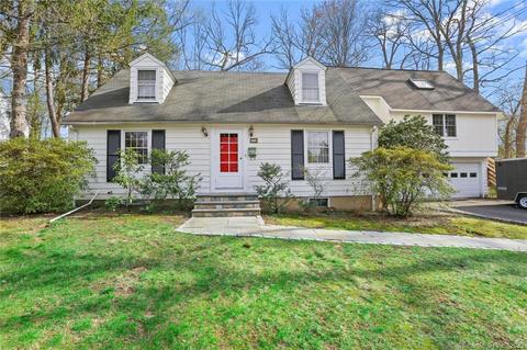 90 Douglas Rd, New Canaan, CT 06840
