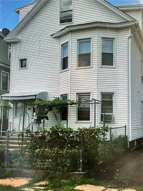 136 Circular Ave, Hamden, CT 06514 photo 1