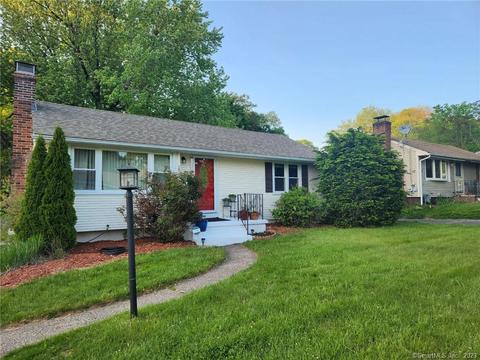 15 Charles St, Southington, CT 06479