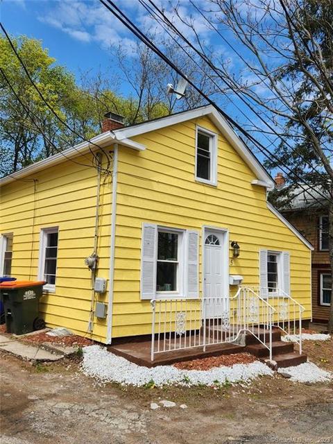 5 Foster Ct, Meriden, CT 06451