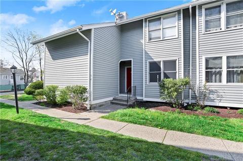 170 Hawthorne St #2B, Bridgeport, CT 06610