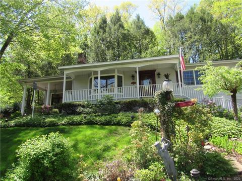 636 River Rd, Meriden, CT 06451