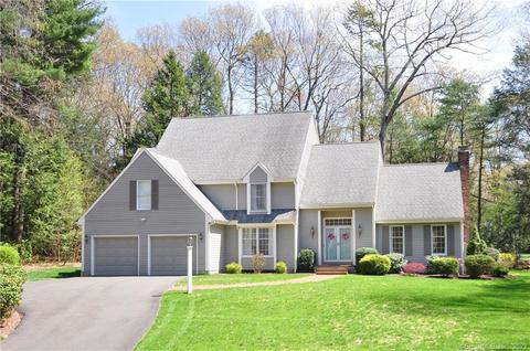 23 Daventry Hill Rd, Avon, CT 06001