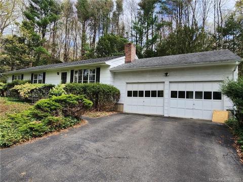 13 Pond Brook Rd, Newtown, CT 06470