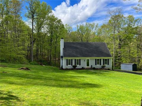 24 Packer Brook Rd, Redding, CT 06896