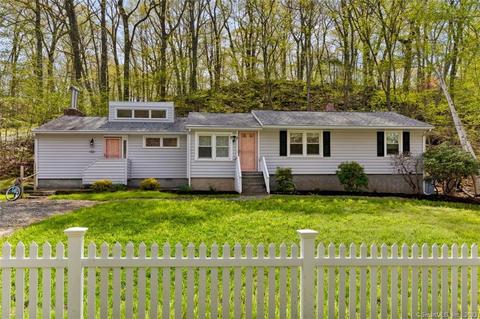 115 Sachem Head Rd, Guilford, CT 06437