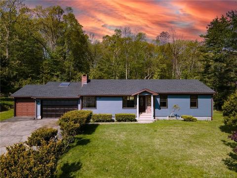 147 Whitewood Rd, Waterbury, CT 06708