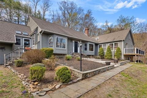 24 County Rd, North Branford, CT 06471