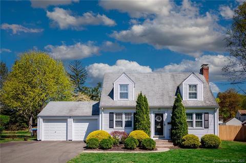 26 Briarwood Rd, West Hartford, CT 06107