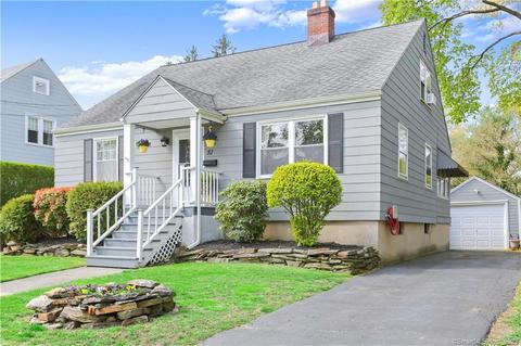 51 Euclid Ave, Fairfield, CT 06825