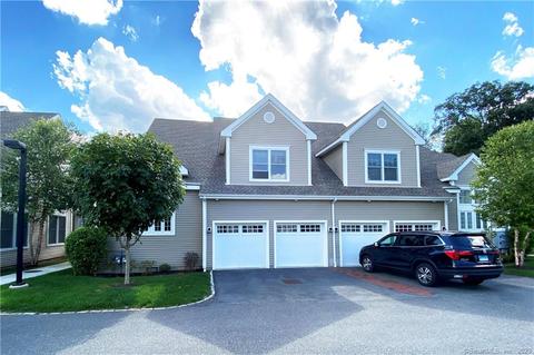 74 Copper Square Dr, Bethel, CT 06801