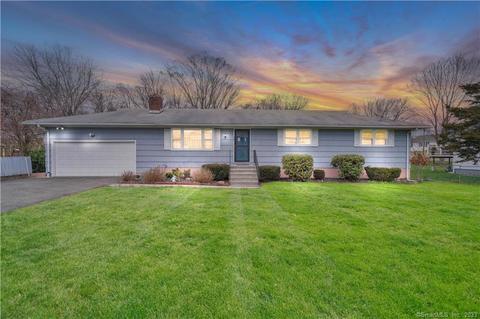 265 Holland Rd, Bridgeport, CT 06610
