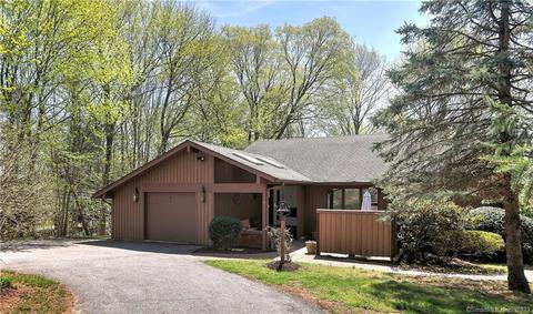 7 Wordins Ln, Trumbull, CT 06611