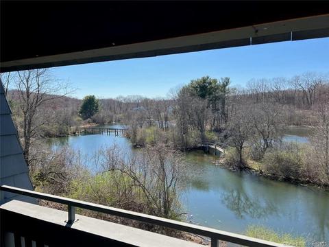 111 Trolley Crossing Ln #111, Middletown, CT 06457