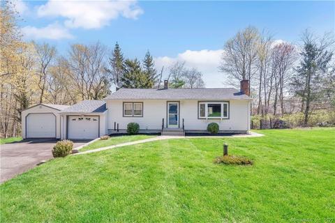 12 Joy Rd, Middlebury, CT 06762