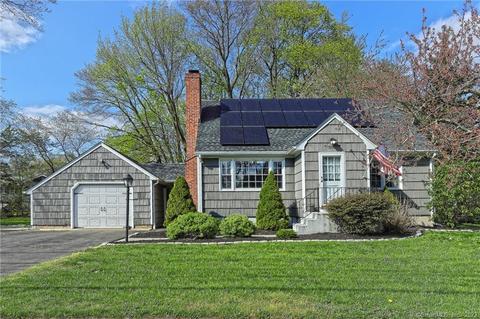 322 Rock Ln, Milford, CT 06460