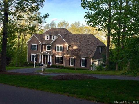28 Sweetheart Mountain Rd, Canton, CT 06019