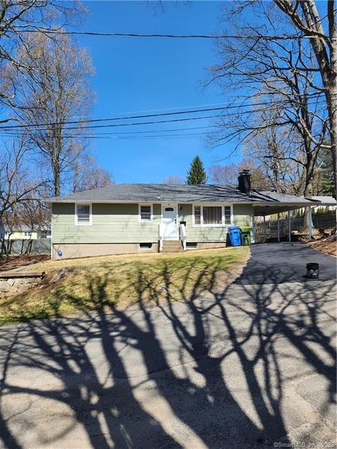 61 Rockridge Rd, Waterbury, CT 06705