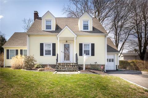 31 George St, Trumbull, CT 06611
