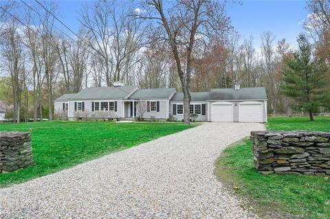 130 Hubbell Ln, Fairfield, CT 06824