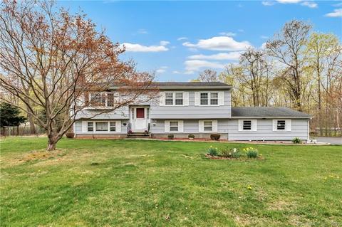 15 Greenacre Dr, Shelton, CT 06484