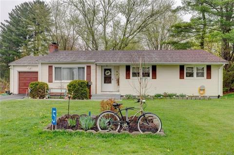 5 Hickory Ln, Bloomfield, CT 06002