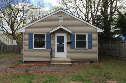 88 Webb St, Meriden, CT 06451