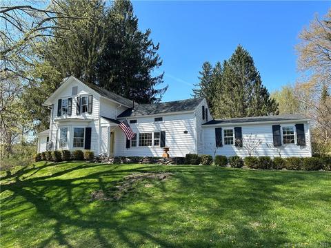 37 Ore Mine Rd, Lakeville, CT 06039