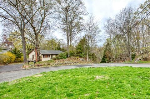 62 Sundance Dr, Greenwich, CT 06807