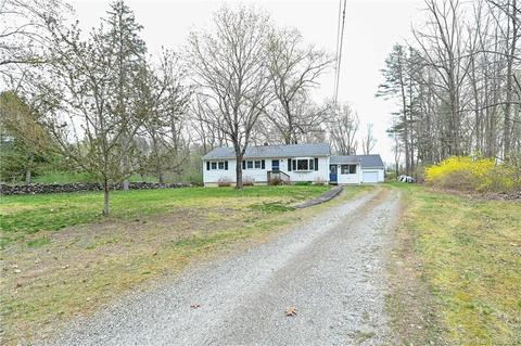 39 Geer Rd, Griswold, CT 06351