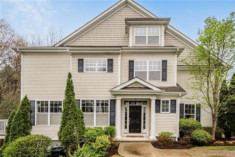34 Ridgewood Dr #34, Middlebury, CT 06762