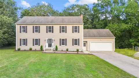 4 Chester Maine Rd, North Stonington, CT 06359