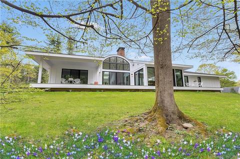 226 Riversville Rd, Greenwich, CT 06831