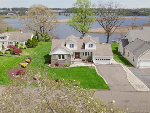 536 Bridgeview Pl, Stratford, CT 06614