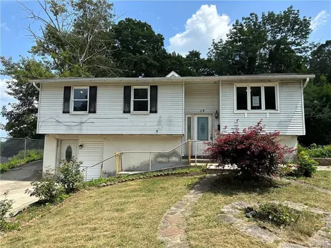 17 Spring View Ln, Windham, CT 06226