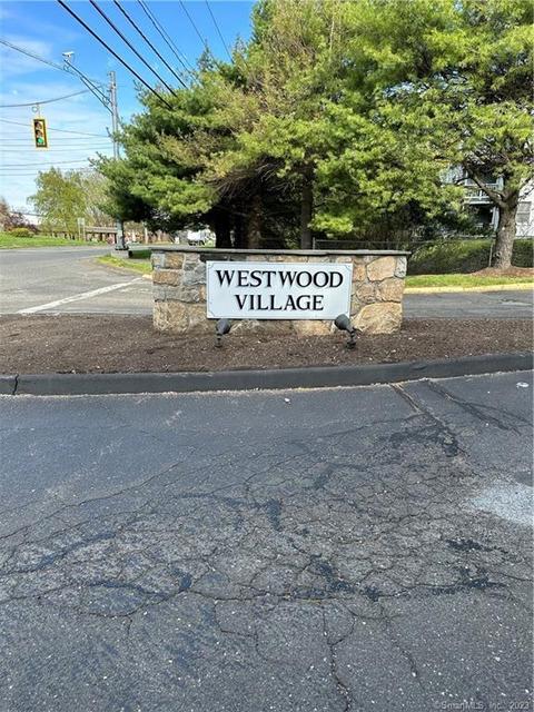 55 Mill Plain Rd #31-11, Danbury, CT 06811
