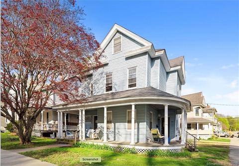 28 Bradley St, Putnam, CT 06260
