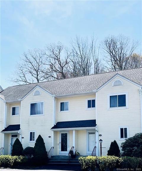 81 Stoneheights Dr #81, Waterford, CT 06385