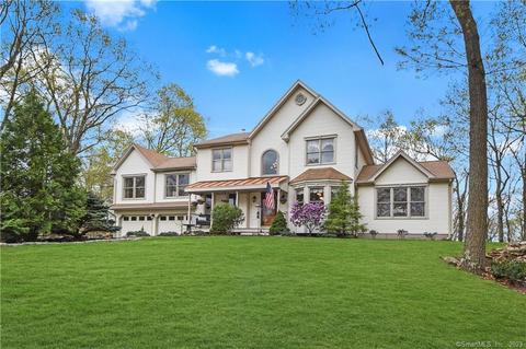 61 Rockwood Dr, Portland, CT 06480