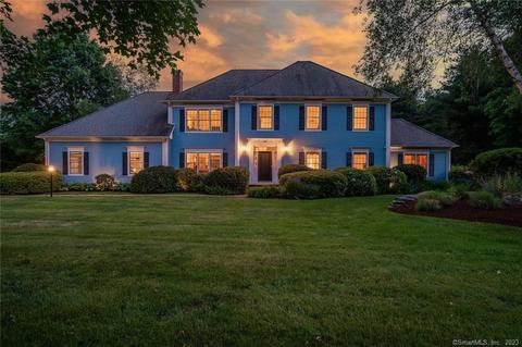 62 Applewood Dr, Somers, CT 06071